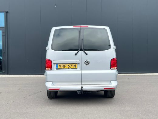 Volkswagen Transporter 150 Pk 7-DSG Dubbele Cabine | Navigatie | 150 pk DSG | Verwarmbare Voorruit | 17" Lichtmetaal ActivLease financial lease