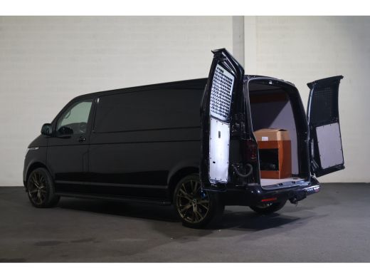 Volkswagen Transporter 2.0 TDI 150pk Bulli Black Edition Leer Led ActivLease financial lease