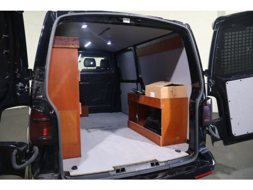 Volkswagen Transporter 2.0 TDI 150pk Bulli Black Edition Leer Led ActivLease financial lease