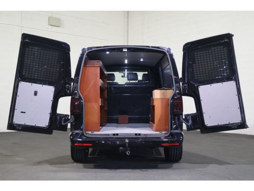 Volkswagen Transporter 2.0 TDI 150pk Bulli Black Edition Leer Led ActivLease financial lease