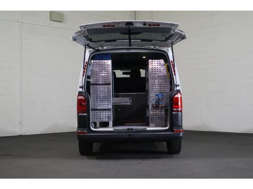 Volkswagen Transporter 2.0 TDI L1 H1 Inrichting ActivLease financial lease