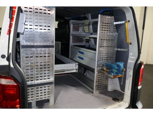 Volkswagen Transporter 2.0 TDI L1 H1 Inrichting ActivLease financial lease