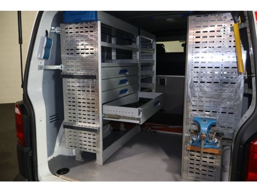 Volkswagen Transporter 2.0 TDI L1 H1 Inrichting ActivLease financial lease