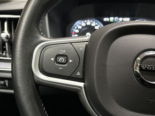 Volvo  V60 2.0 B3 Inscription Automaat (APPLE CARPLAY, GROOT NAVI, GETINT GLAS, SPORTSTOELEN, KEYLESS, LANE ... ActivLease financial lease