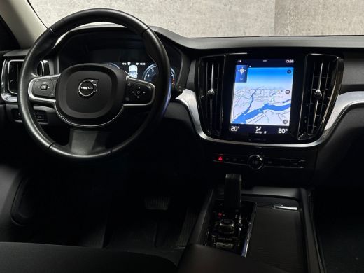 Volvo  V60 2.0 B3 Inscription Automaat (APPLE CARPLAY, GROOT NAVI, GETINT GLAS, SPORTSTOELEN, KEYLESS, LANE ... ActivLease financial lease