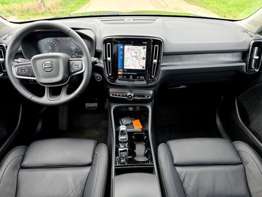 Volvo  XC40 1.5 T5 Recharge Inscription - 260 Pk - Plug-IN Hybrid - Pano - Leder ActivLease financial lease