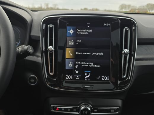 Volvo  XC40 1.5 T5 Recharge Inscription - 260 Pk - Plug-IN Hybrid - Pano - Leder ActivLease financial lease