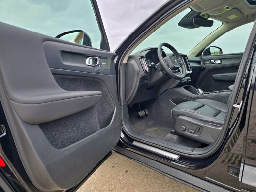 Volvo  XC40 1.5 T5 Recharge Inscription - 260 Pk - Plug-IN Hybrid - Pano - Leder ActivLease financial lease