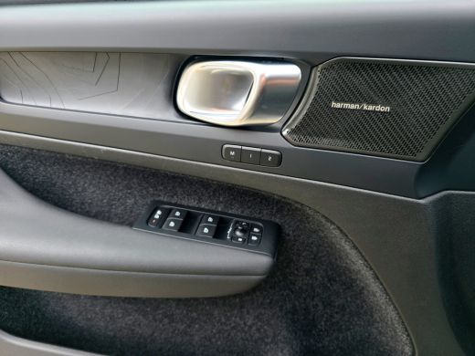 Volvo  XC40 1.5 T5 Recharge Inscription - 260 Pk - Plug-IN Hybrid - Pano - Leder ActivLease financial lease