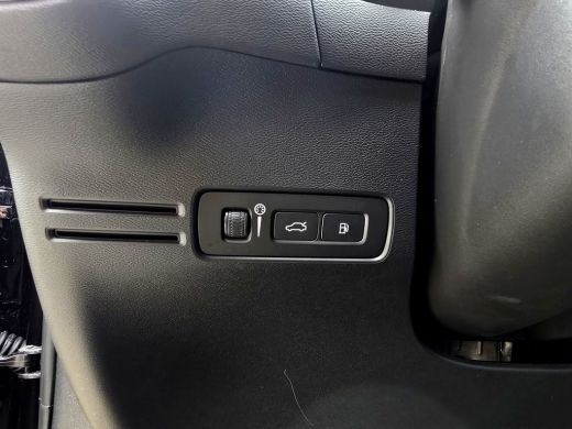 Volvo  XC40 1.5 T5 Recharge Inscription - 260 Pk - Plug-IN Hybrid - Pano - Leder ActivLease financial lease