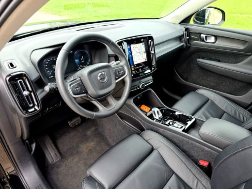 Volvo  XC40 1.5 T5 Recharge Inscription - 260 Pk - Plug-IN Hybrid - Pano - Leder ActivLease financial lease