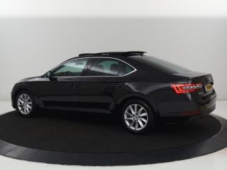 Skoda Superb 1.5 TSI Style Business | Panoramadak | Leder | Adaptive cruise | Stoelverwarming | Camera | Bi-Xe...