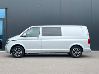 Volkswagen Transporter 150 Pk 7-DSG Dubbele Cabine | Navigatie | 150 pk DSG | Verwarmbare Voorruit | 17" Lichtmetaal