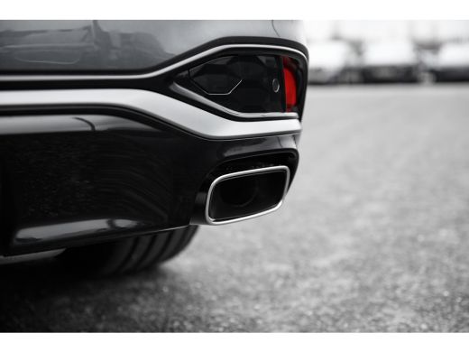Audi A5 Avant 2.0 e-hybrid quattro S edition ActivLease financial lease