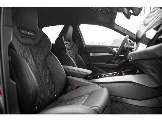 Audi A5 Avant 2.0 e-hybrid quattro S edition ActivLease financial lease