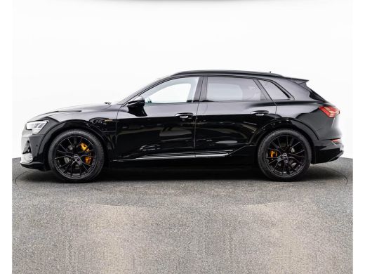Audi e-tron 55 Quattro S-LINE 95 kWh (300kW/408pk) ** MATRIX, PANO, TREKH, ACC, B&O SOUND, HuD, 21-inch LMV *... ActivLease financial lease