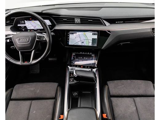Audi e-tron 55 Quattro S-LINE 95 kWh (300kW/408pk) ** MATRIX, PANO, TREKH, ACC, B&O SOUND, HuD, 21-inch LMV *... ActivLease financial lease