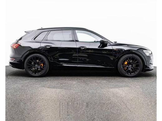 Audi e-tron 55 Quattro S-LINE 95 kWh (300kW/408pk) ** MATRIX, PANO, TREKH, ACC, B&O SOUND, HuD, 21-inch LMV *... ActivLease financial lease