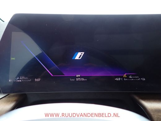 BMW 2 Serie Active Tourer 225e xDrive PANODAK / TREKHAAK / CARPLAY / CRUISE / LEER / NAVI ActivLease financial lease