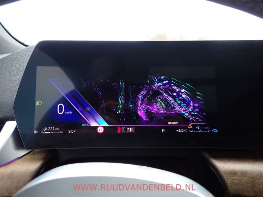 BMW 2 Serie Active Tourer 225e xDrive PANODAK / TREKHAAK / CARPLAY / CRUISE / LEER / NAVI ActivLease financial lease