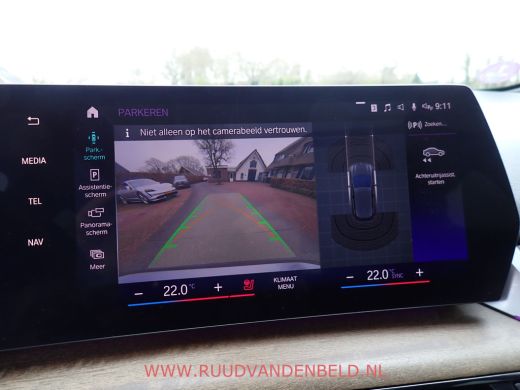 BMW 2 Serie Active Tourer 225e xDrive PANODAK / TREKHAAK / CARPLAY / CRUISE / LEER / NAVI ActivLease financial lease
