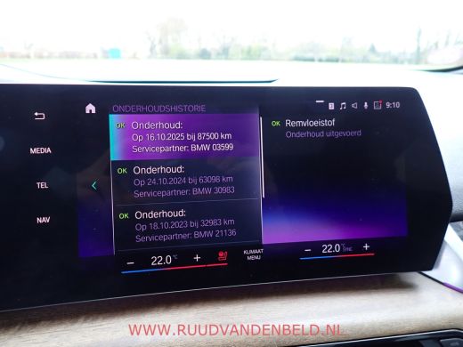 BMW 2 Serie Active Tourer 225e xDrive PANODAK / TREKHAAK / CARPLAY / CRUISE / LEER / NAVI ActivLease financial lease