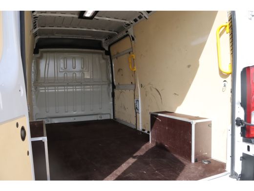 Citroën Jumper 2.2 BlueHDi 140 S&S L3H2 3.5t Zwaar | Cruise Control | Camera | Betimmering | Trekhaak | Navi | C... ActivLease financial lease