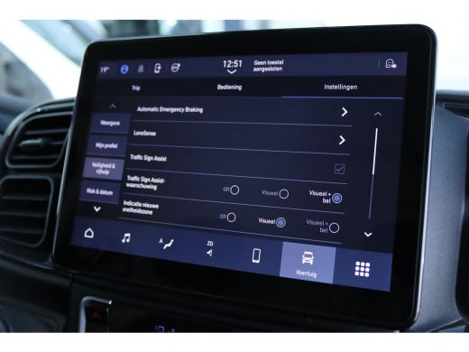 Citroën Jumper 2.2 BlueHDi 140 S&S L3H2 3.5t Zwaar | Cruise Control | Camera | Betimmering | Trekhaak | Navi | C... ActivLease financial lease