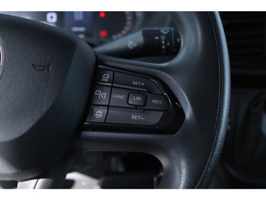 Citroën Jumper 2.2 BlueHDi 140 S&S L3H2 3.5t Zwaar | Cruise Control | Camera | Betimmering | Trekhaak | Navi | C... ActivLease financial lease