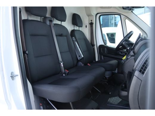 Citroën Jumper 2.2 BlueHDi 140 S&S L3H2 3.5t Zwaar | Cruise Control | Camera | Betimmering | Trekhaak | Navi | C... ActivLease financial lease