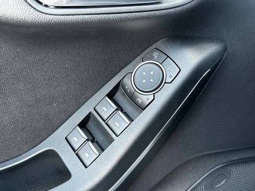 Ford Fiesta 1.0 ST-Line | STUUR, STOEL EN VOORRUITVERWARMING| NAVIGATIE + APPLE CARPLAY/ANDROID AUTO| KEYLESS... ActivLease financial lease