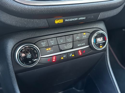 Ford Fiesta 1.0 ST-Line | STUUR, STOEL EN VOORRUITVERWARMING| NAVIGATIE + APPLE CARPLAY/ANDROID AUTO| KEYLESS... ActivLease financial lease