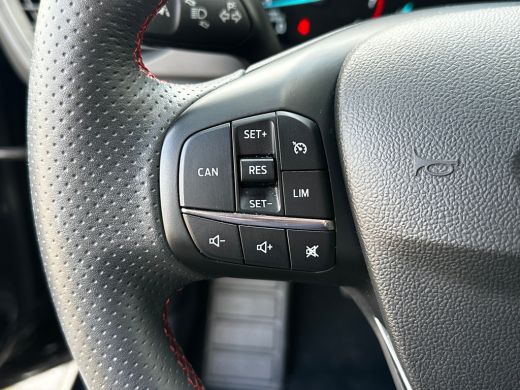 Ford Focus 1.0 125 PK ST Line | TREKHAAK| STOEL, STUUR EN VOORRUITVERWARMING| KEYLESS ENTRY & START| CAEMRA ... ActivLease financial lease