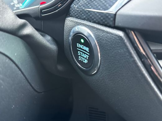 Ford Focus 1.0 125 PK ST Line | TREKHAAK| STOEL, STUUR EN VOORRUITVERWARMING| KEYLESS ENTRY & START| CAEMRA ... ActivLease financial lease