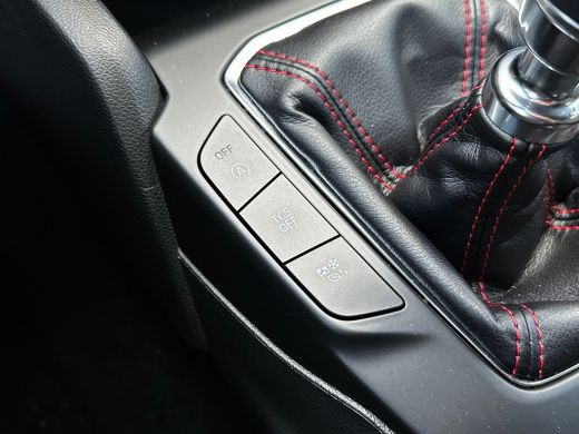 Ford Focus 1.0 125 PK ST Line | TREKHAAK| STOEL, STUUR EN VOORRUITVERWARMING| KEYLESS ENTRY & START| CAEMRA ... ActivLease financial lease