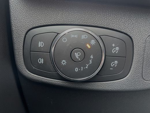 Ford Focus 1.0 EcoBoost Hybrid Titanium | Draadloos CarPlay | Groot scherm | Navi | Park Assist | Lane Keeping ActivLease financial lease