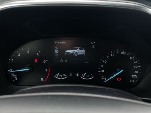 Ford Focus 1.0 EcoBoost Hybrid Titanium | Draadloos CarPlay | Groot scherm | Navi | Park Assist | Lane Keeping ActivLease financial lease