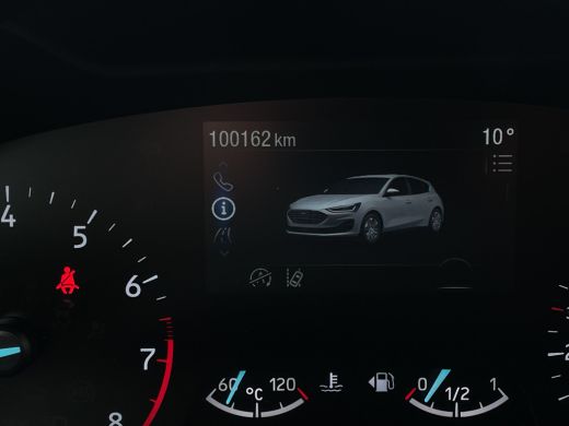 Ford Focus 1.0 EcoBoost Hybrid Titanium | Draadloos CarPlay | Groot scherm | Navi | Park Assist | Lane Keeping ActivLease financial lease