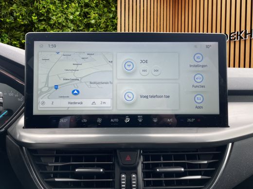 Ford Focus 1.0 EcoBoost Hybrid Titanium | Draadloos CarPlay | Groot scherm | Navi | Park Assist | Lane Keeping ActivLease financial lease