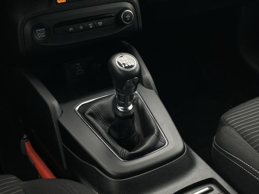 Ford Focus 1.0 EcoBoost Hybrid Titanium | Draadloos CarPlay | Groot scherm | Navi | Park Assist | Lane Keeping ActivLease financial lease