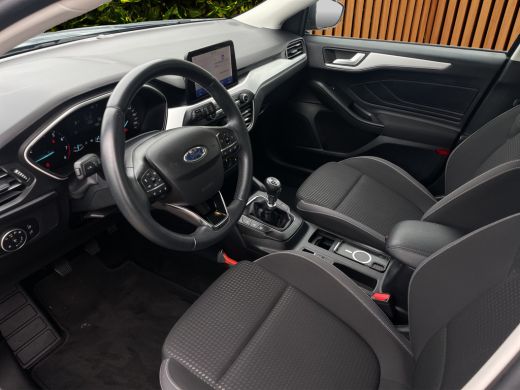 Ford Focus 1.0 EcoBoost Hybrid Trend Edition Business | Trekhaak | Camera | Adaptive Cruise | DAB ActivLease financial lease