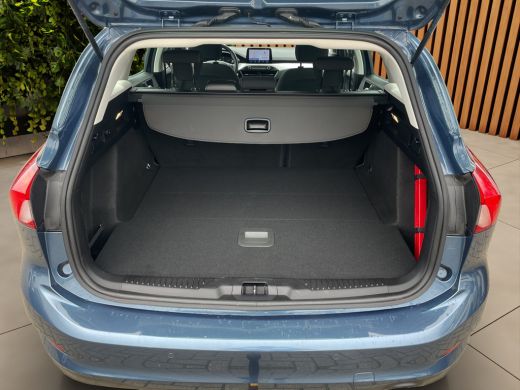 Ford Focus 1.0 EcoBoost Hybrid Trend Edition Business | Trekhaak | Camera | Adaptive Cruise | DAB ActivLease financial lease