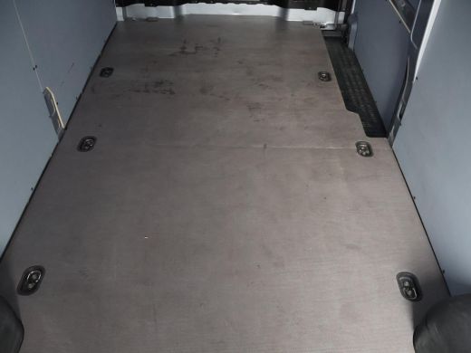 MAN TGE 35 3.140 AUT. L4H3 ZILVERGRIJS + CAMERA | APPLE CARPLAY | ANDROID AUTO | DAB | NAVIGATIE ActivLease financial lease