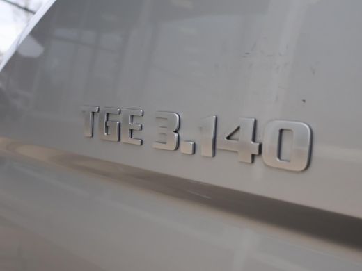 MAN TGE 35 3.140 AUT. L4H3 ZILVERGRIJS + CAMERA | APPLE CARPLAY | ANDROID AUTO | DAB | NAVIGATIE ActivLease financial lease