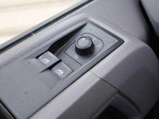 MAN TGE 35 3.140 AUT. L4H3 ZILVERGRIJS + CAMERA | APPLE CARPLAY | ANDROID AUTO | DAB | NAVIGATIE ActivLease financial lease