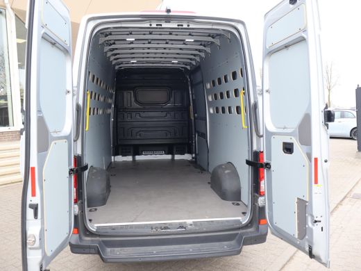 MAN TGE 35 3.140 AUT. L4H3 ZILVERGRIJS + CAMERA | APPLE CARPLAY | ANDROID AUTO | DAB | NAVIGATIE ActivLease financial lease