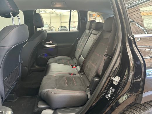 Mercedes-Benz 200-klasse 200 AMG Line Camera | Parkeersensoren | Alcantara/Leder | LED | Keyless | Navigatie | Elek. Achte... ActivLease financial lease