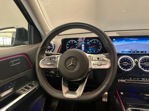 Mercedes-Benz 200-klasse 200 AMG Line Camera | Parkeersensoren | Alcantara/Leder | LED | Keyless | Navigatie | Elek. Achte... ActivLease financial lease