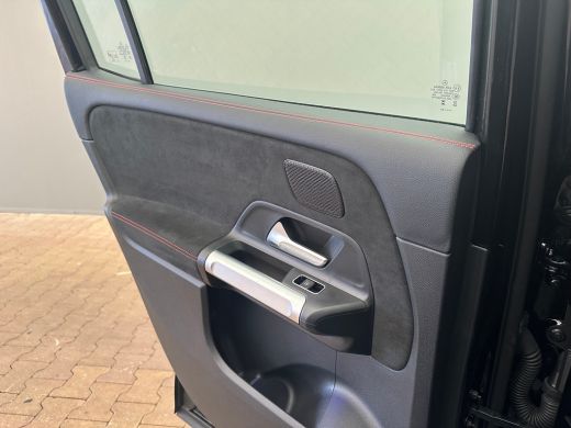 Mercedes-Benz 200-klasse 200 AMG Line Camera | Parkeersensoren | Alcantara/Leder | LED | Keyless | Navigatie | Elek. Achte... ActivLease financial lease