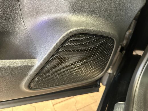 Mercedes-Benz 200-klasse 200 AMG Line Camera | Parkeersensoren | Alcantara/Leder | LED | Keyless | Navigatie | Elek. Achte... ActivLease financial lease